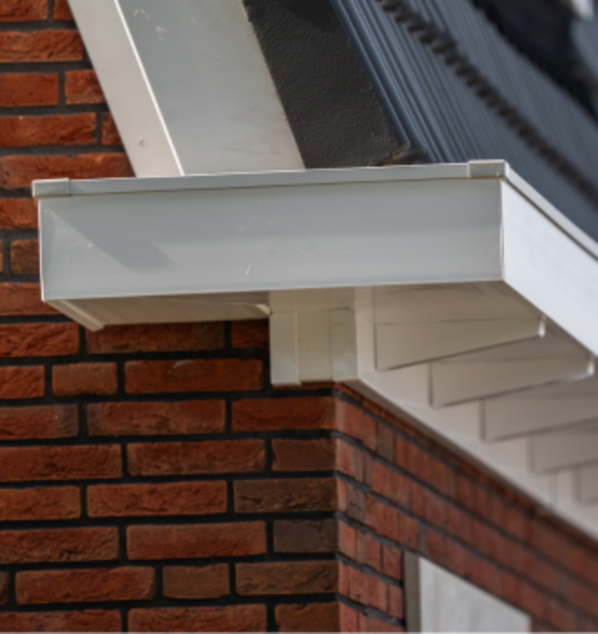 Polytech Proline dakgoot op woning close-up